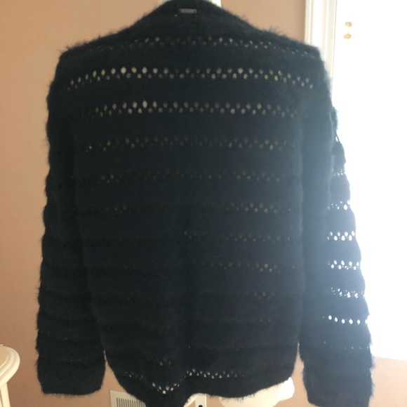 Sioni Black Sweater Cardigan with Pearl Fastener - Picture 5 of 7